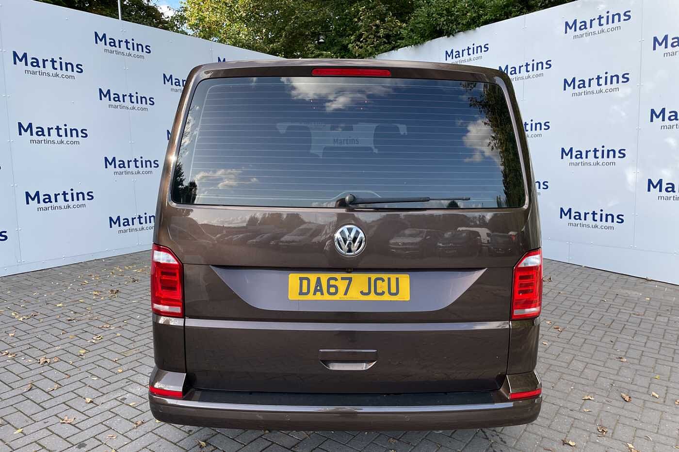 Volkswagen Caravelle SE 2.0TDI 150PS SWB EU6 BMT DSG Van *LED + Sat Nav*
