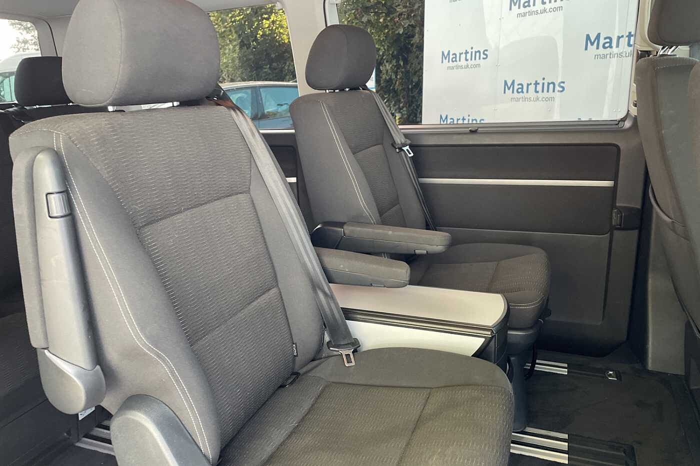 Volkswagen Caravelle SE 2.0TDI 150PS SWB EU6 BMT DSG Van *LED + Sat Nav*