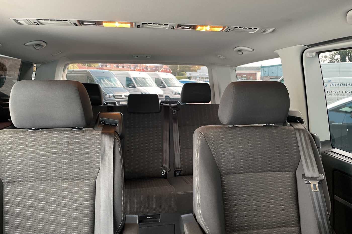Volkswagen Caravelle SE 2.0TDI 150PS SWB EU6 BMT DSG Van *LED + Sat Nav*