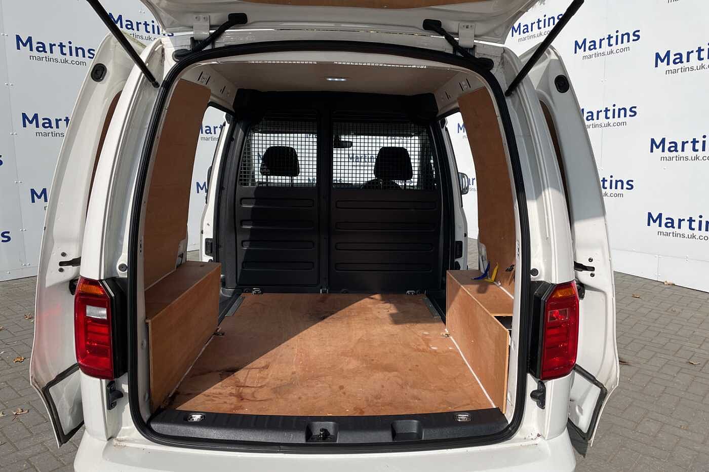 Volkswagen Caddy C20 Panel van Highline SWB EU6 102 PS 2.0 TDI BMT 5sp Manual *Tailgate*