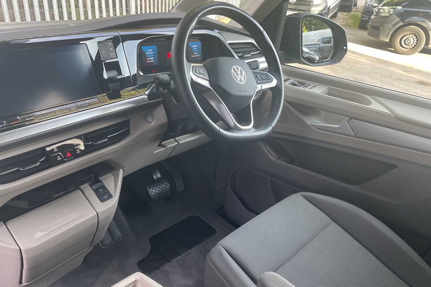 Volkswagen Multivan Estate 1.4 TSI eHybrid Life 5dr DSG *Heated Seats*