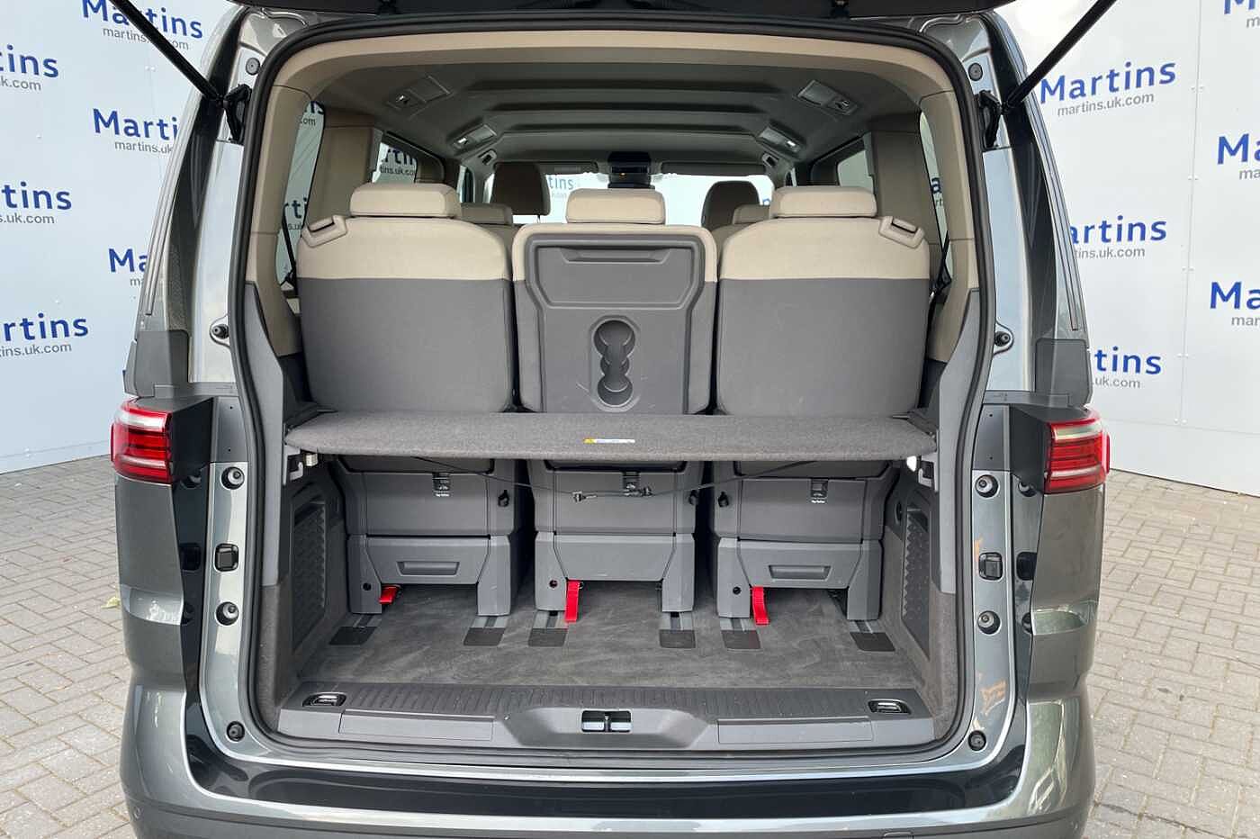 Volkswagen Multivan Estate 1.4 TSI eHybrid Life 5dr DSG *Heated Seats*