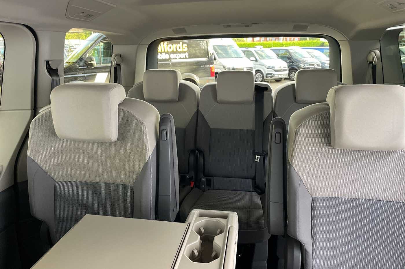 Volkswagen Multivan Estate 1.4 TSI eHybrid Life 5dr DSG *Heated Seats*