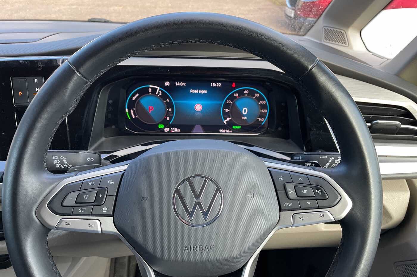Volkswagen Multivan Multivan Life Long 218 PS 1.4 eHybrid 6-Speed DSG *Electric Side Doors*