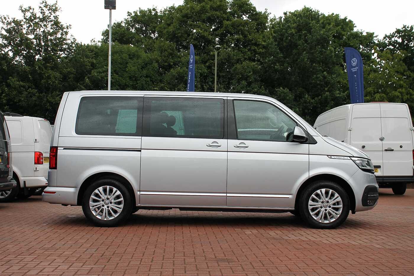Volkswagen Caravelle Diesel Estate 2.0 TDI Executive 150 5dr DSG