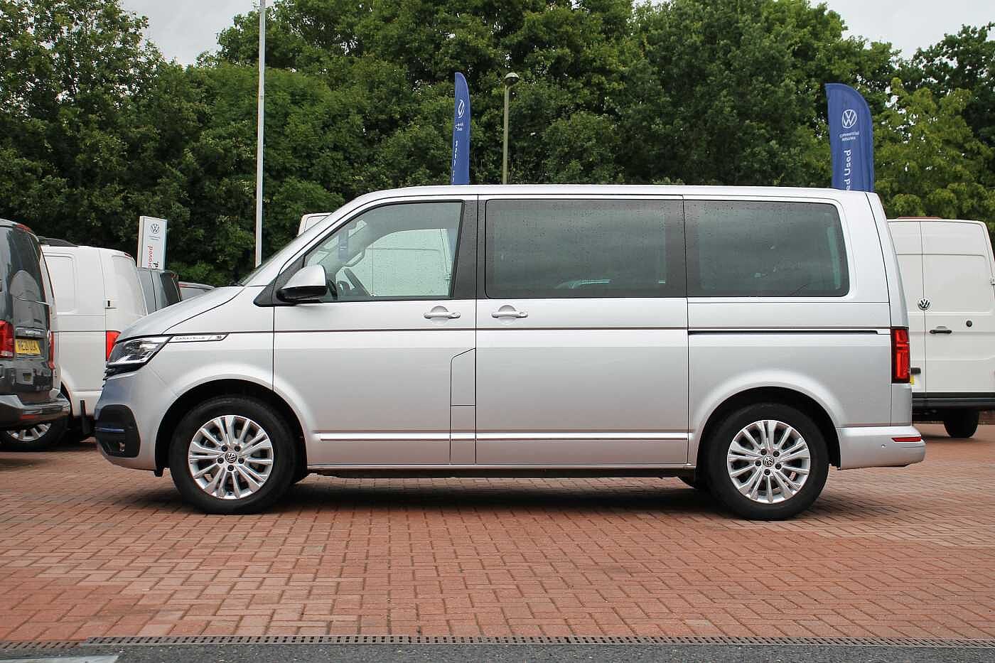 Volkswagen Caravelle Diesel Estate 2.0 TDI Executive 150 5dr DSG