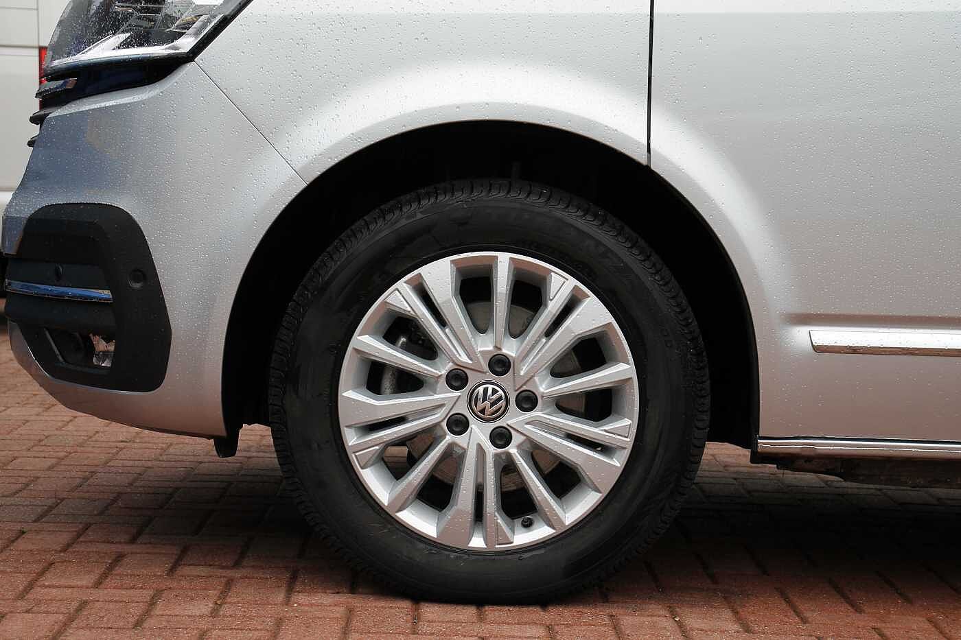Volkswagen Caravelle Diesel Estate 2.0 TDI Executive 150 5dr DSG