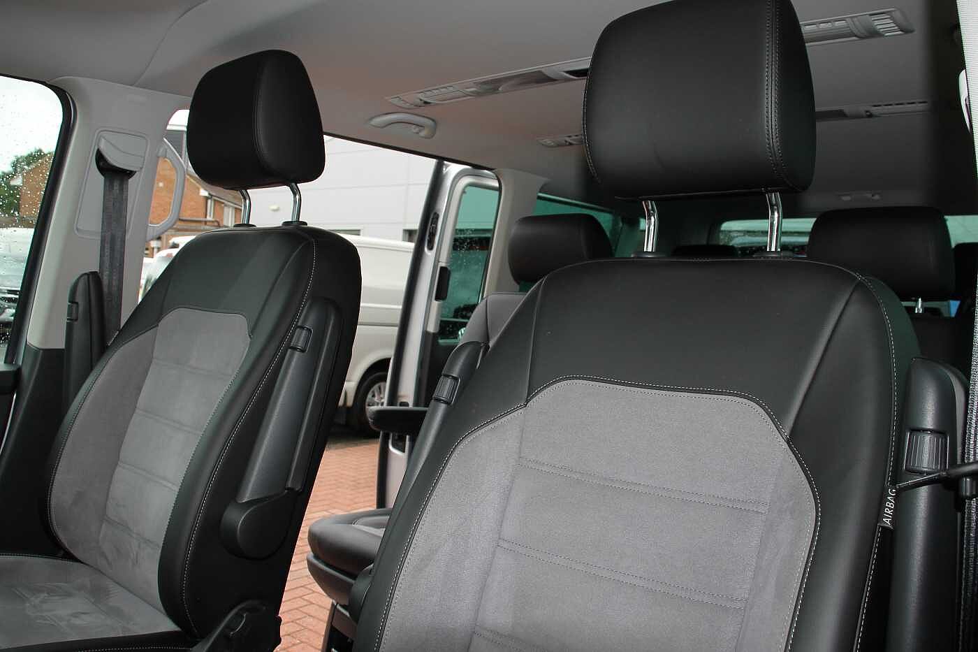 Volkswagen Caravelle Diesel Estate 2.0 TDI Executive 150 5dr DSG