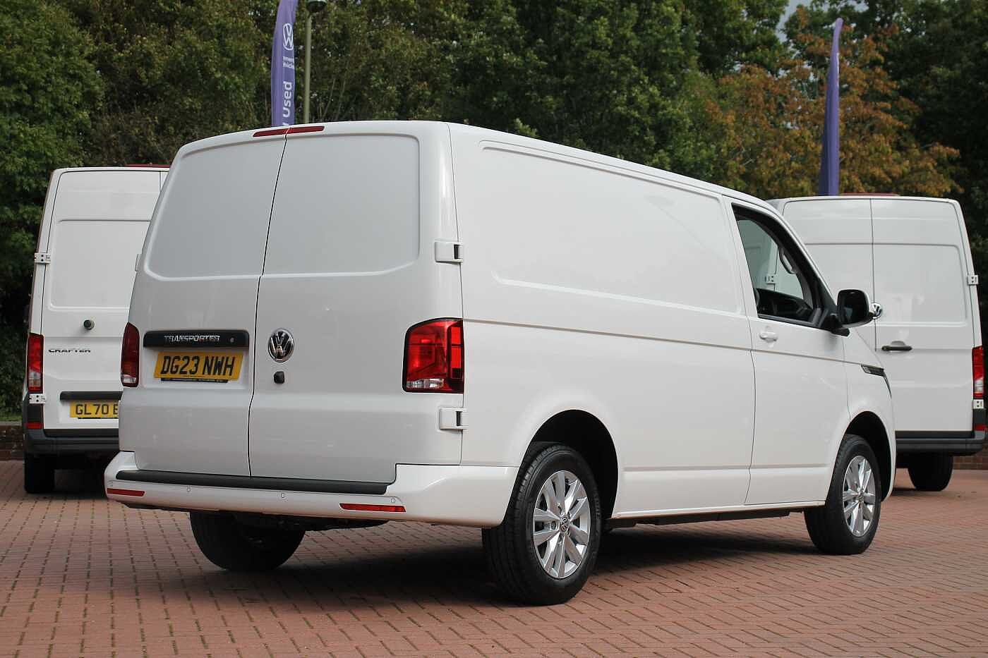 Volkswagen Transporter T28 Panel van Highline SWB 150 PS 2.0 TDI 7sp DSG