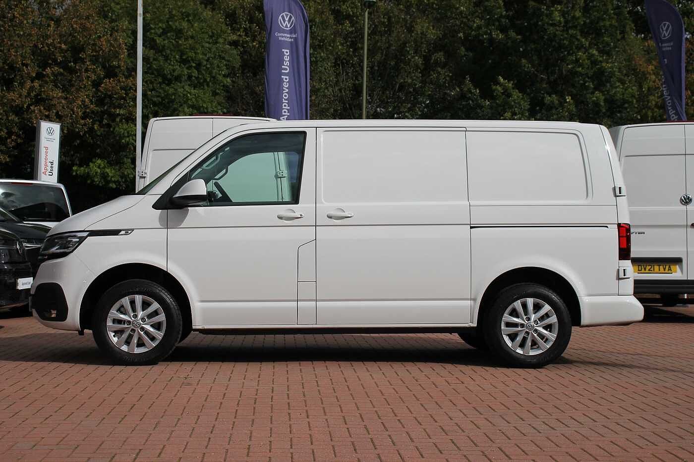 Volkswagen Transporter T28 Panel van Highline SWB 150 PS 2.0 TDI 7sp DSG