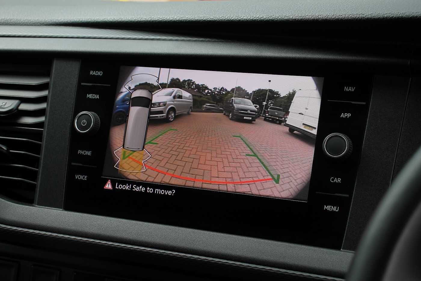 Volkswagen Transporter T28 Panel van Highline SWB 150 PS 2.0 TDI 7sp DSG