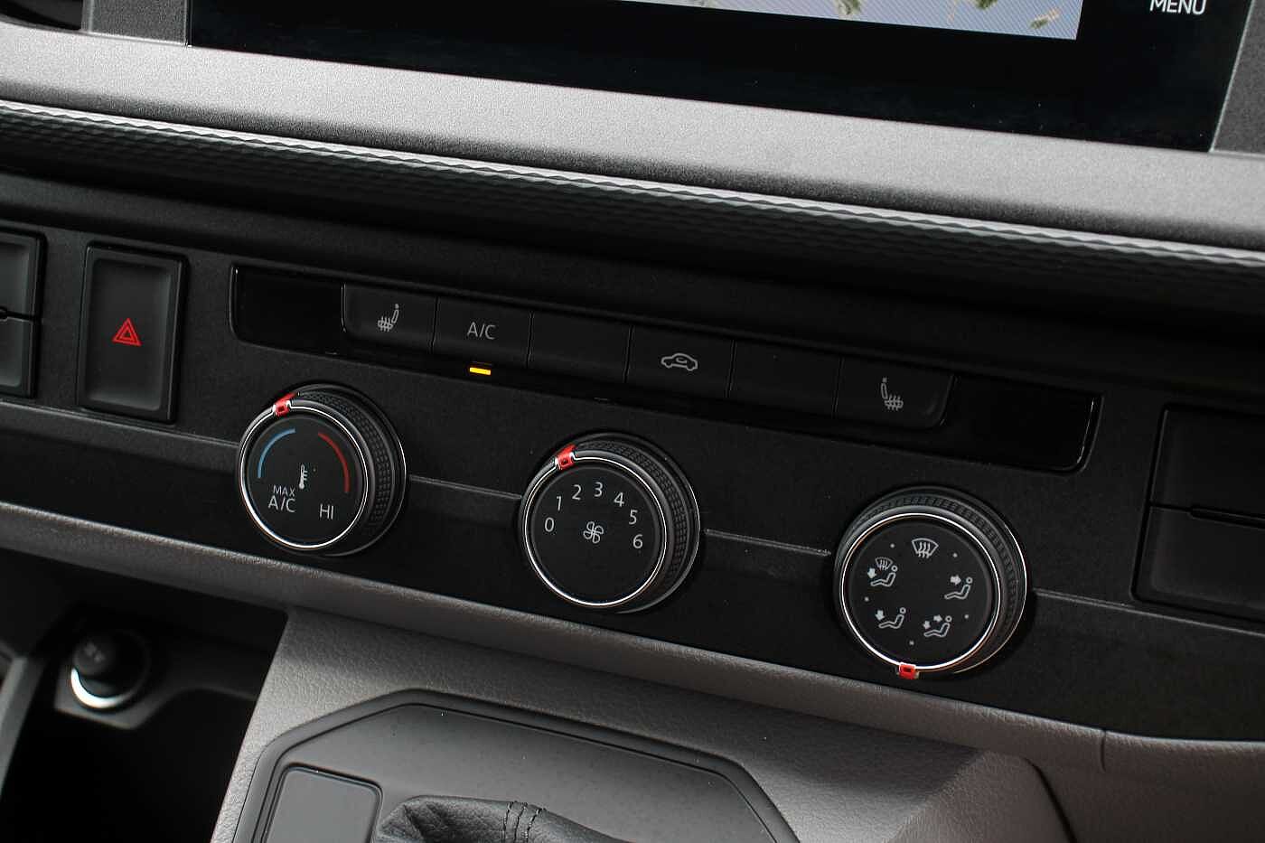 Volkswagen Transporter T28 Panel van Highline SWB 150 PS 2.0 TDI 7sp DSG