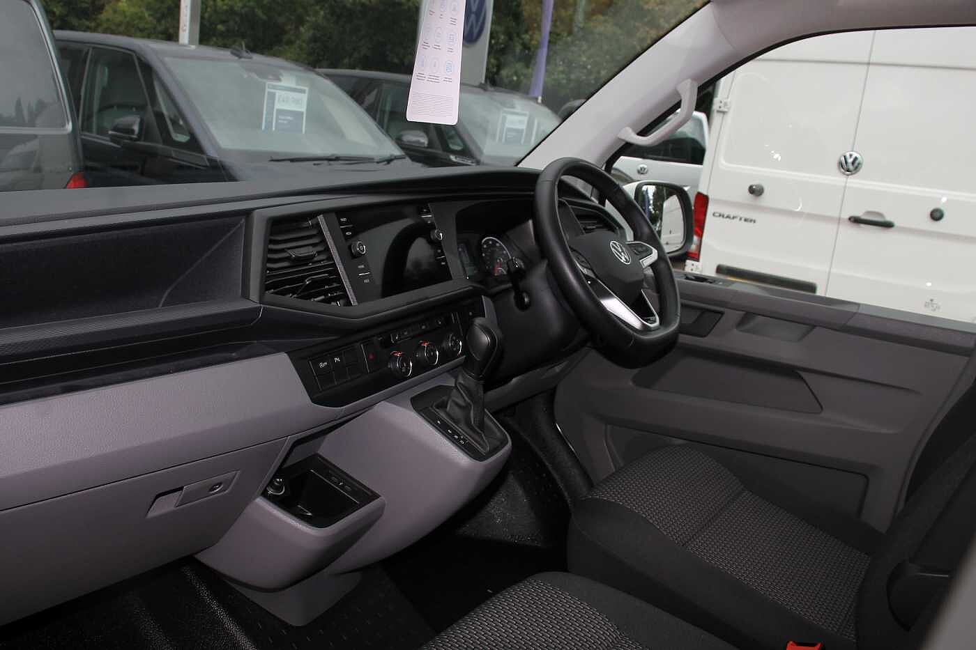 Volkswagen Transporter T28 Panel van Highline SWB 150 PS 2.0 TDI 7sp DSG