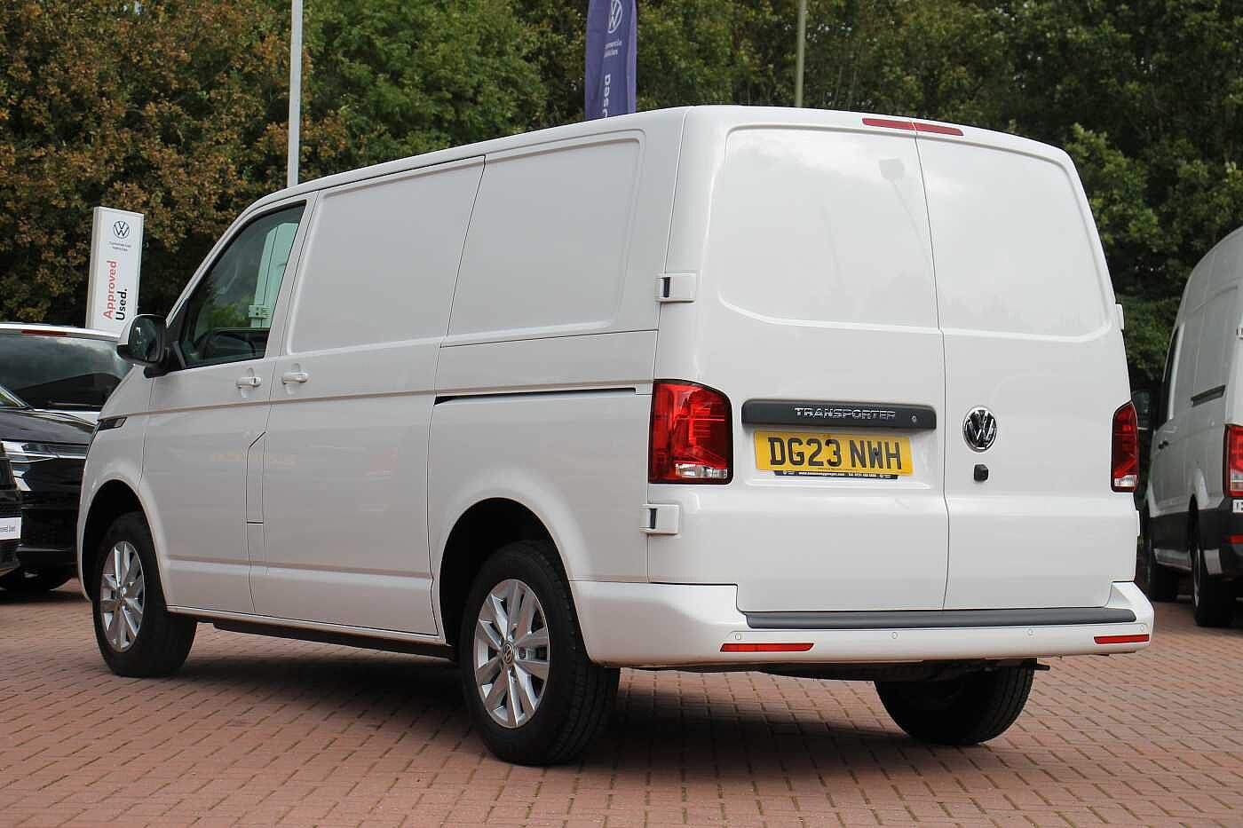 Volkswagen Transporter T28 Panel van Highline SWB 150 PS 2.0 TDI 7sp DSG