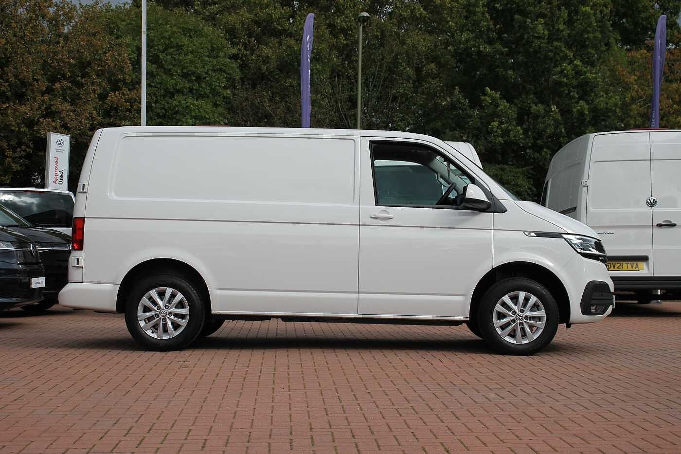 Volkswagen Transporter T28 Panel van Highline SWB 150 PS 2.0 TDI 7sp DSG