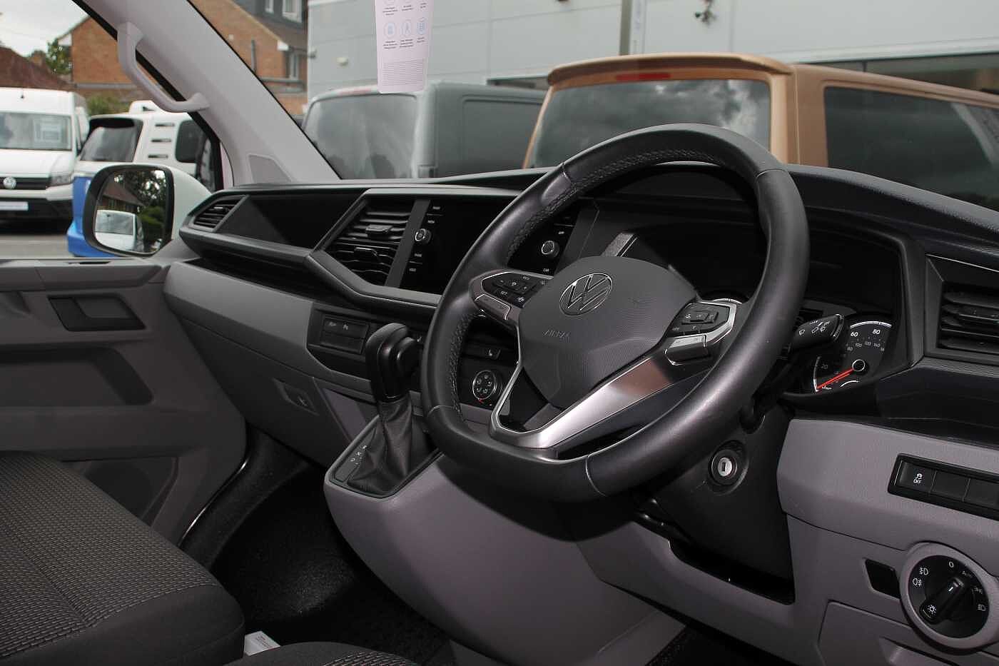 Volkswagen Transporter T28 Panel van Highline SWB 150 PS 2.0 TDI 7sp DSG