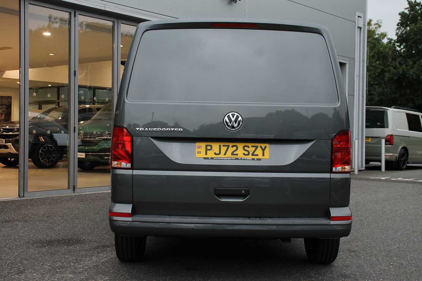 Volkswagen Transporter T28 Panel van Highline SWB 110 PS 2.0 TDI 5sp Manual