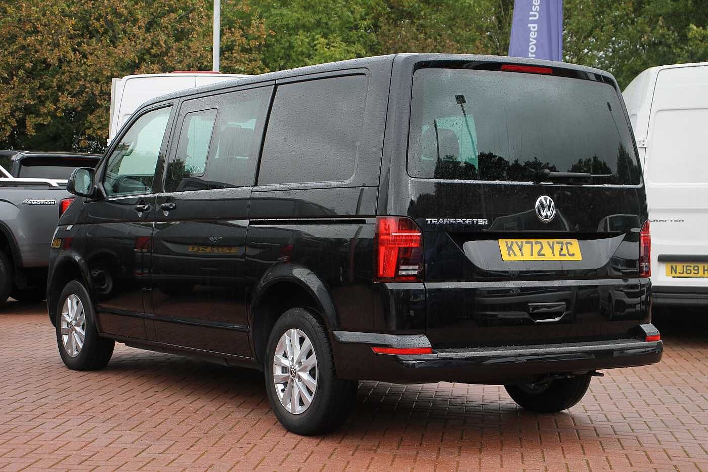Volkswagen Transporter T30 Kombi Highline SWB 150 PS 2.0 TDI 7sp DSG