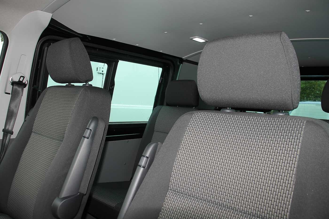 Volkswagen Transporter T30 Kombi Highline SWB 150 PS 2.0 TDI 7sp DSG