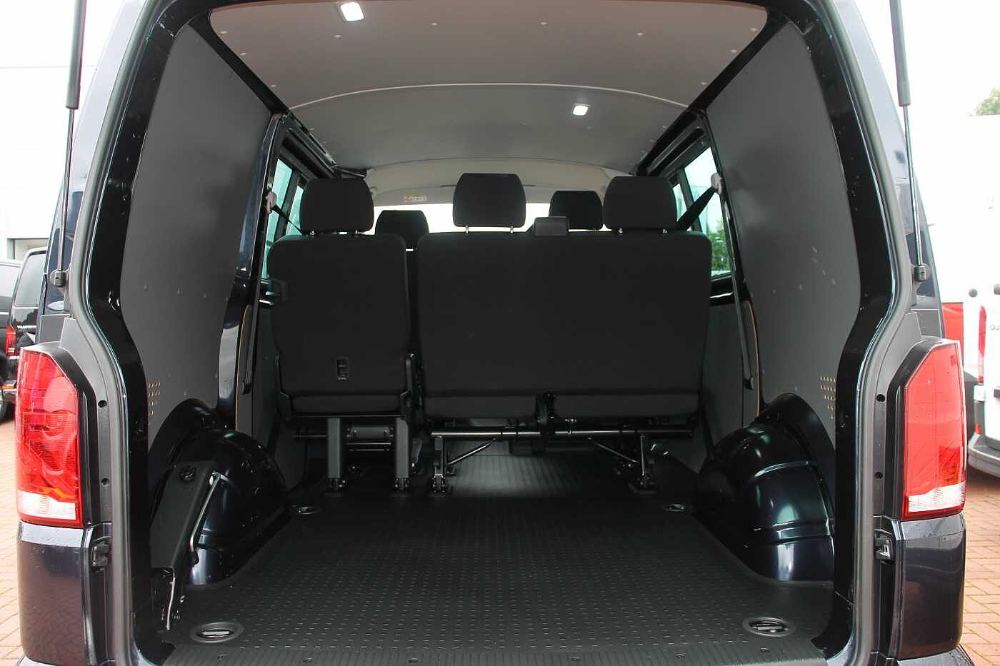 Volkswagen Transporter Kombi 2.0TDI 150 T30 Highline BMT SWB DSG