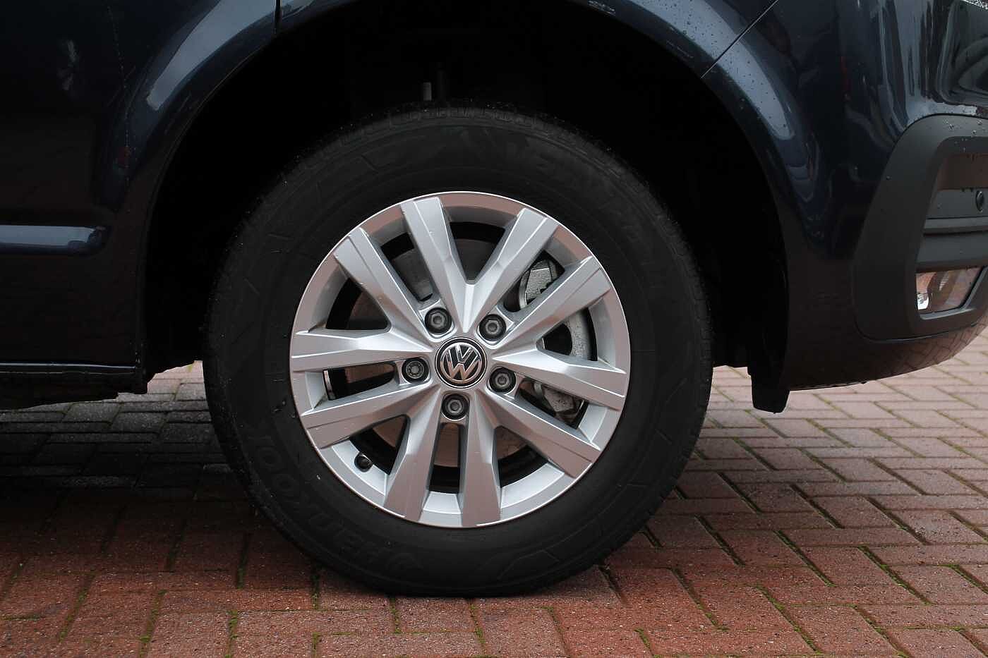 Volkswagen Transporter Kombi 2.0TDI 150 T30 Highline BMT SWB DSG