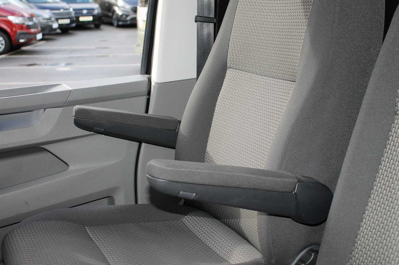Volkswagen Transporter T30 Panel van Highline SWB 150 PS 2.0 TDI 7sp DSG