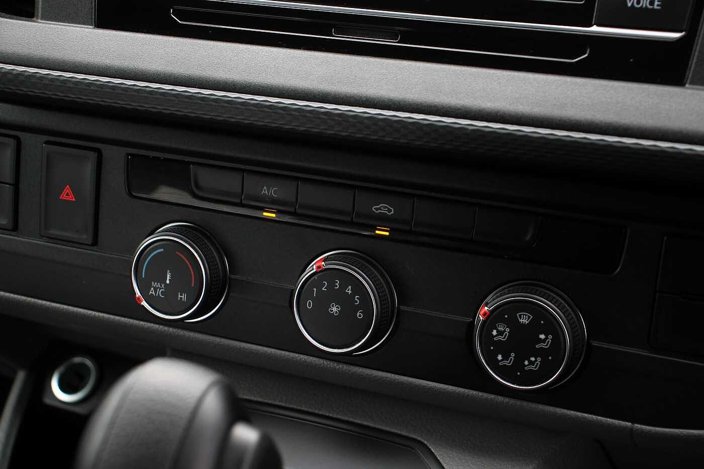 Volkswagen Transporter T30 Panel van Highline SWB 150 PS 2.0 TDI 7sp DSG