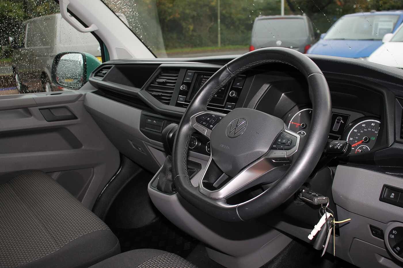 Volkswagen Transporter T30 Panel van Highline SWB 150 PS 2.0 TDI 7sp DSG