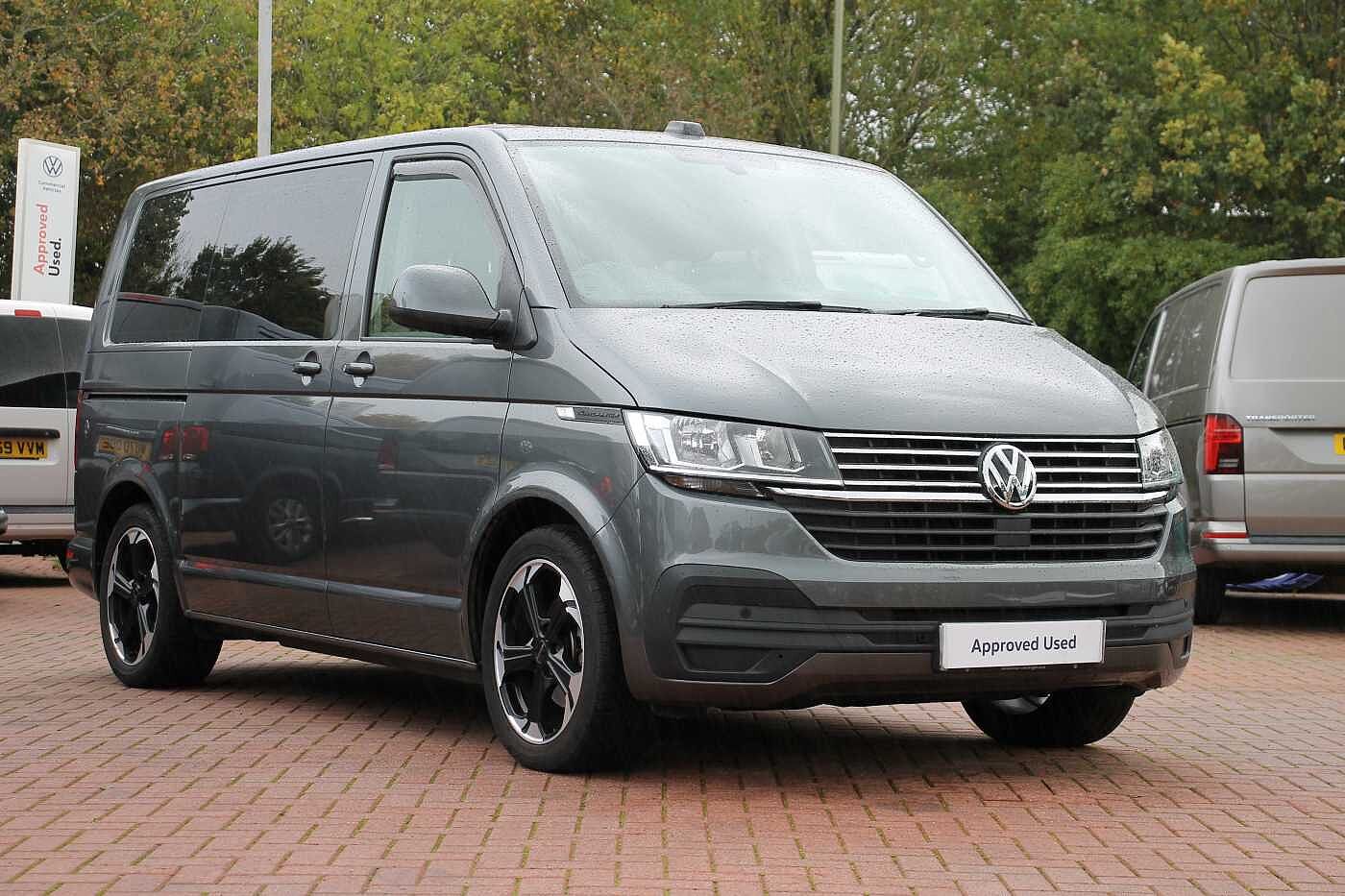 Volkswagen Transporter Shuttle Shuttle SE SWB 150 PS 2.0 TDI 7sp DSG