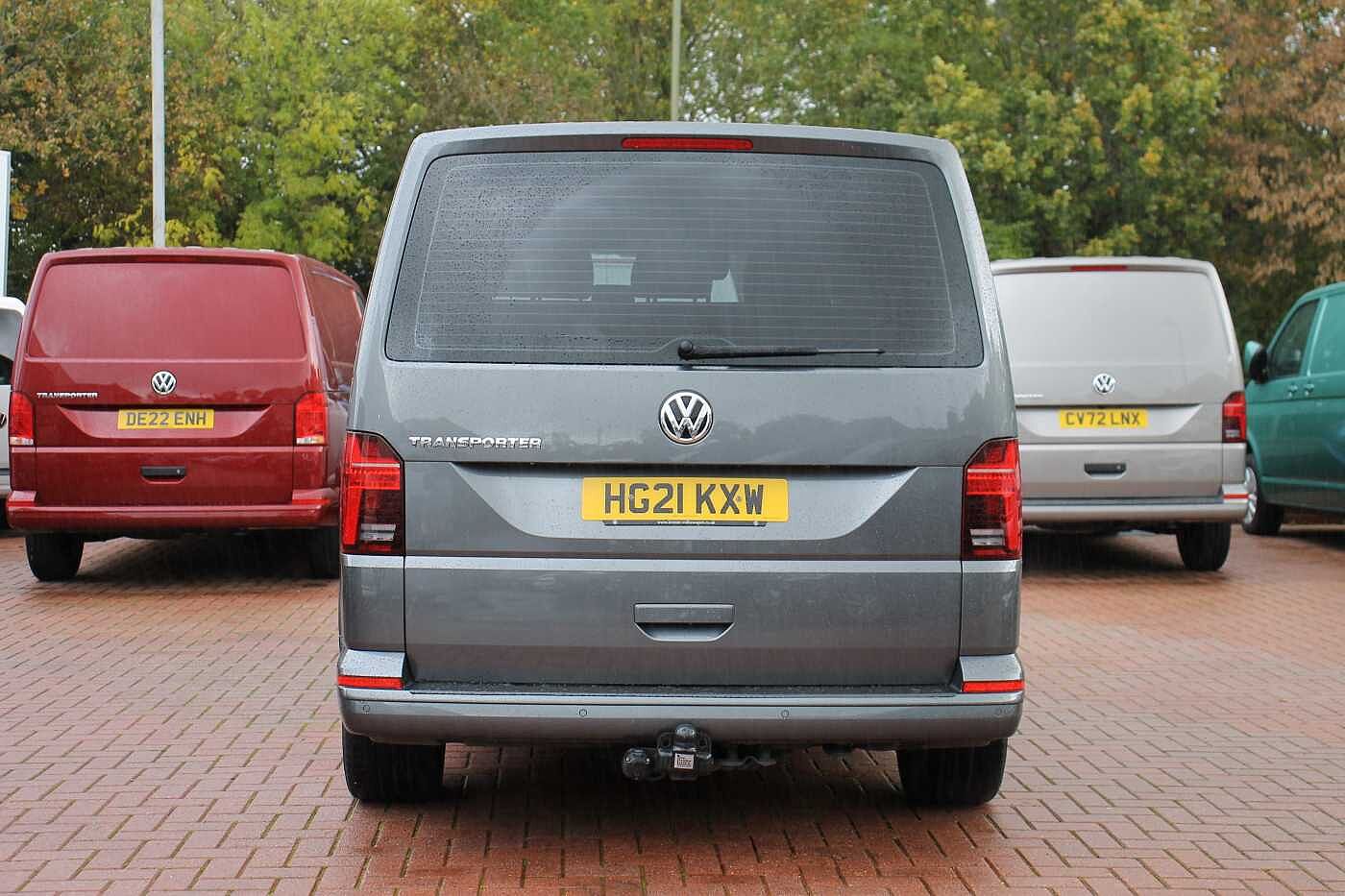 Volkswagen Transporter Shuttle Shuttle SE SWB 150 PS 2.0 TDI 7sp DSG