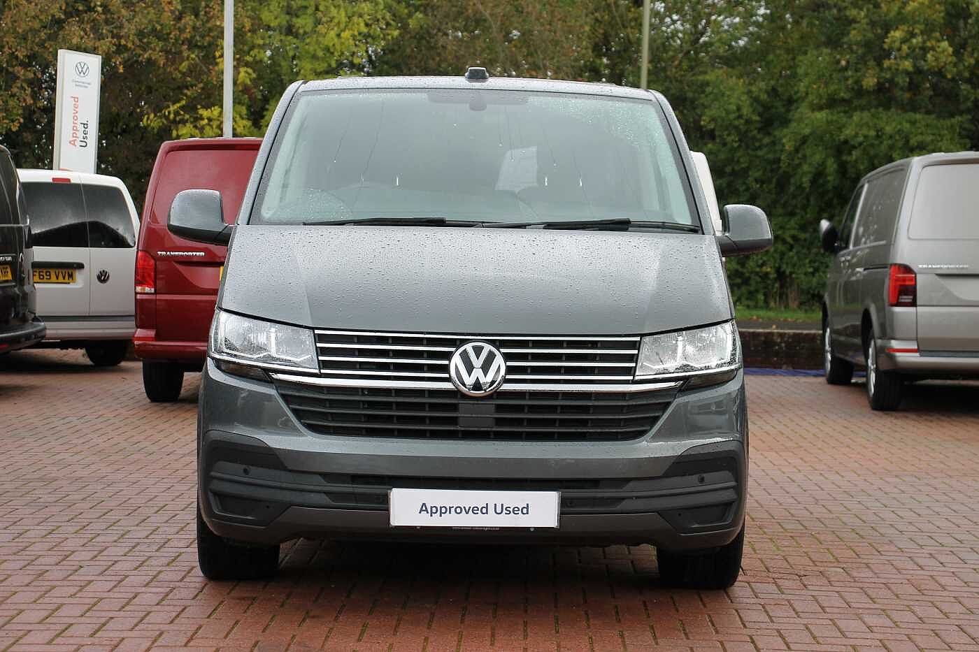 Volkswagen Transporter Shuttle Shuttle SE SWB 150 PS 2.0 TDI 7sp DSG