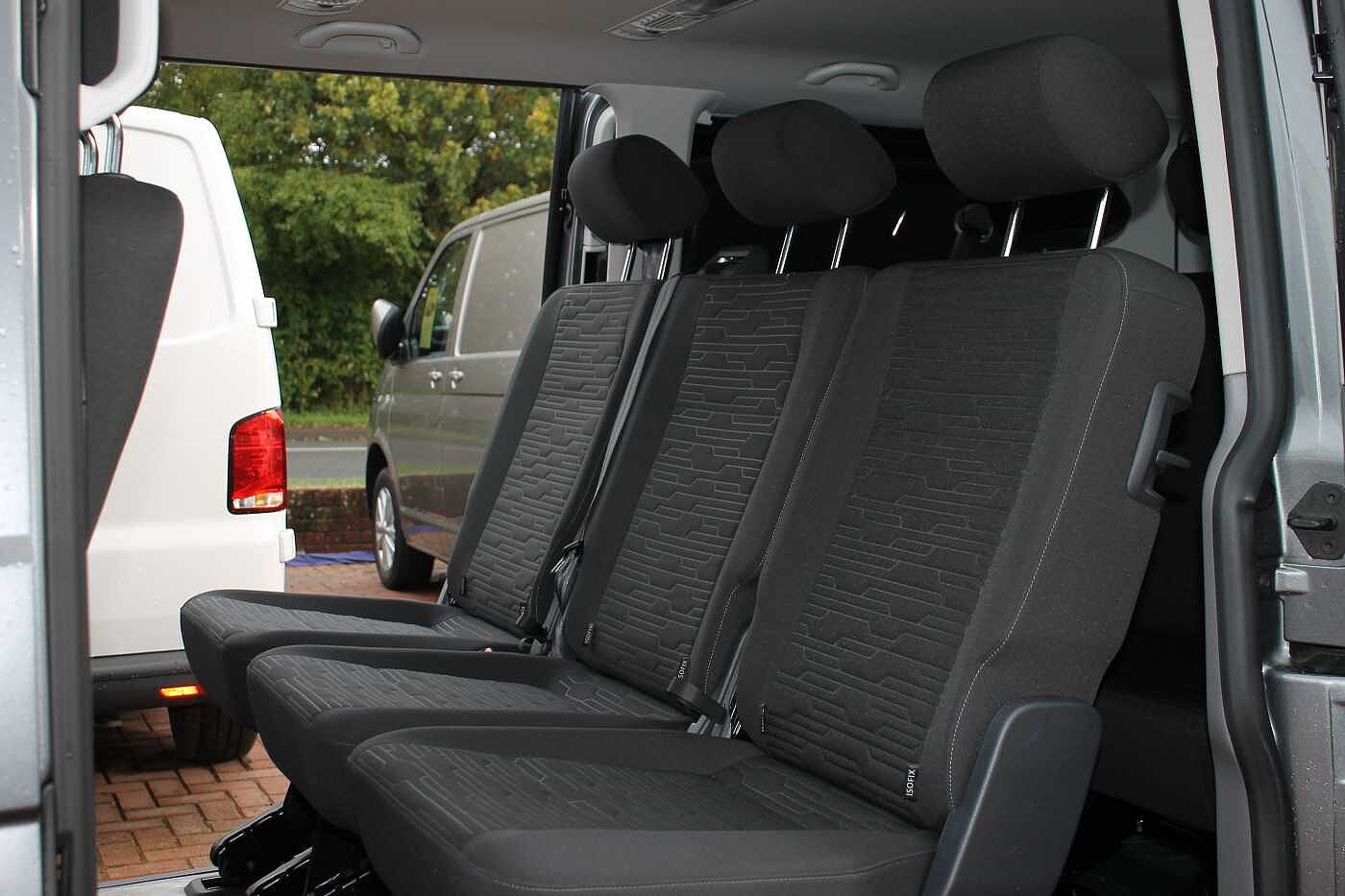 Volkswagen Transporter Shuttle Shuttle SE SWB 150 PS 2.0 TDI 7sp DSG