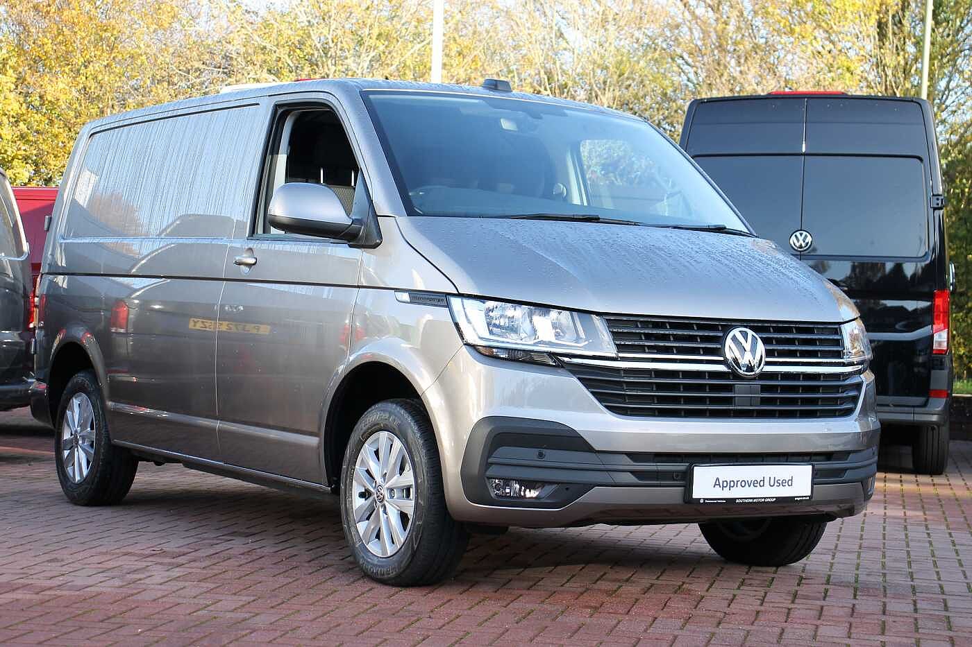 Volkswagen Transporter T28 Transporter panel van Highline SWB 110 PS 2.0 TDI