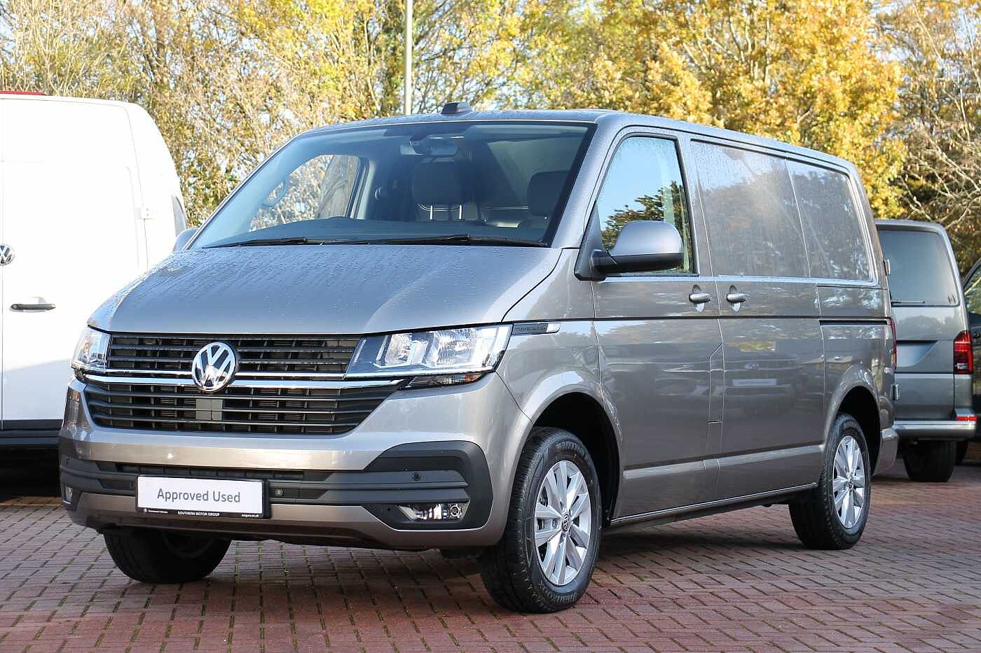 Volkswagen Transporter T28 Transporter panel van Highline SWB 110 PS 2.0 TDI