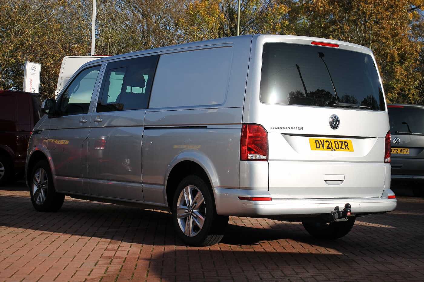 Volkswagen Transporter T32 Lwb Diesel 2.0 TDI 150 Highline Kombi Van