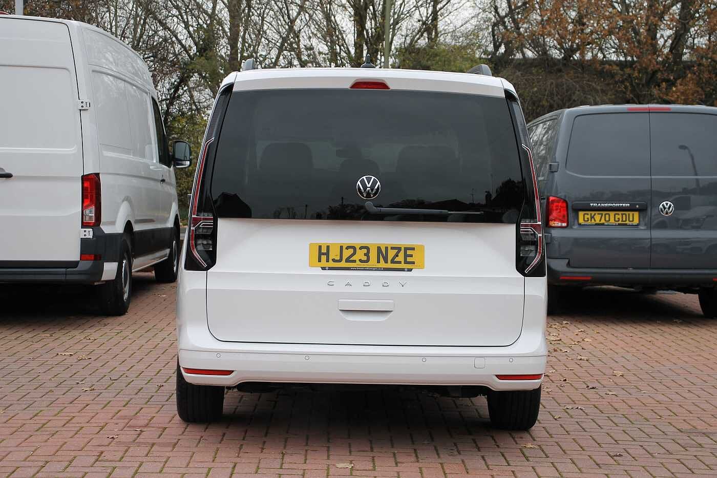 Volkswagen Caddy Maxi Diesel Estate 2.0 TDI 122 Life 5dr