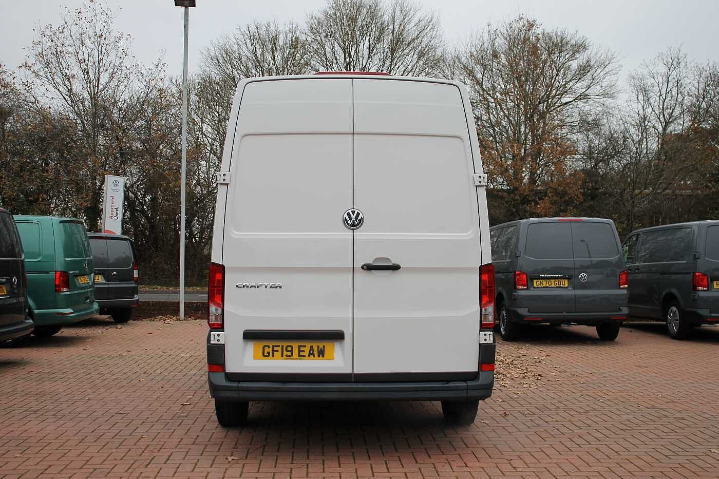 Volkswagen Crafter CR35 Panel van Startline MWB 140 PS 2.0 TDI 6sp Manual FWD