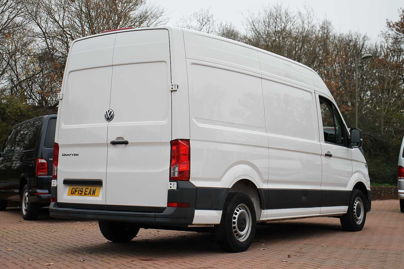 Volkswagen Crafter CR35 Panel van Startline MWB 140 PS 2.0 TDI 6sp Manual FWD