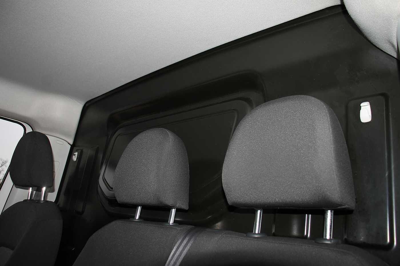 Volkswagen Crafter CR35 Panel van Startline MWB 140 PS 2.0 TDI 6sp Manual FWD