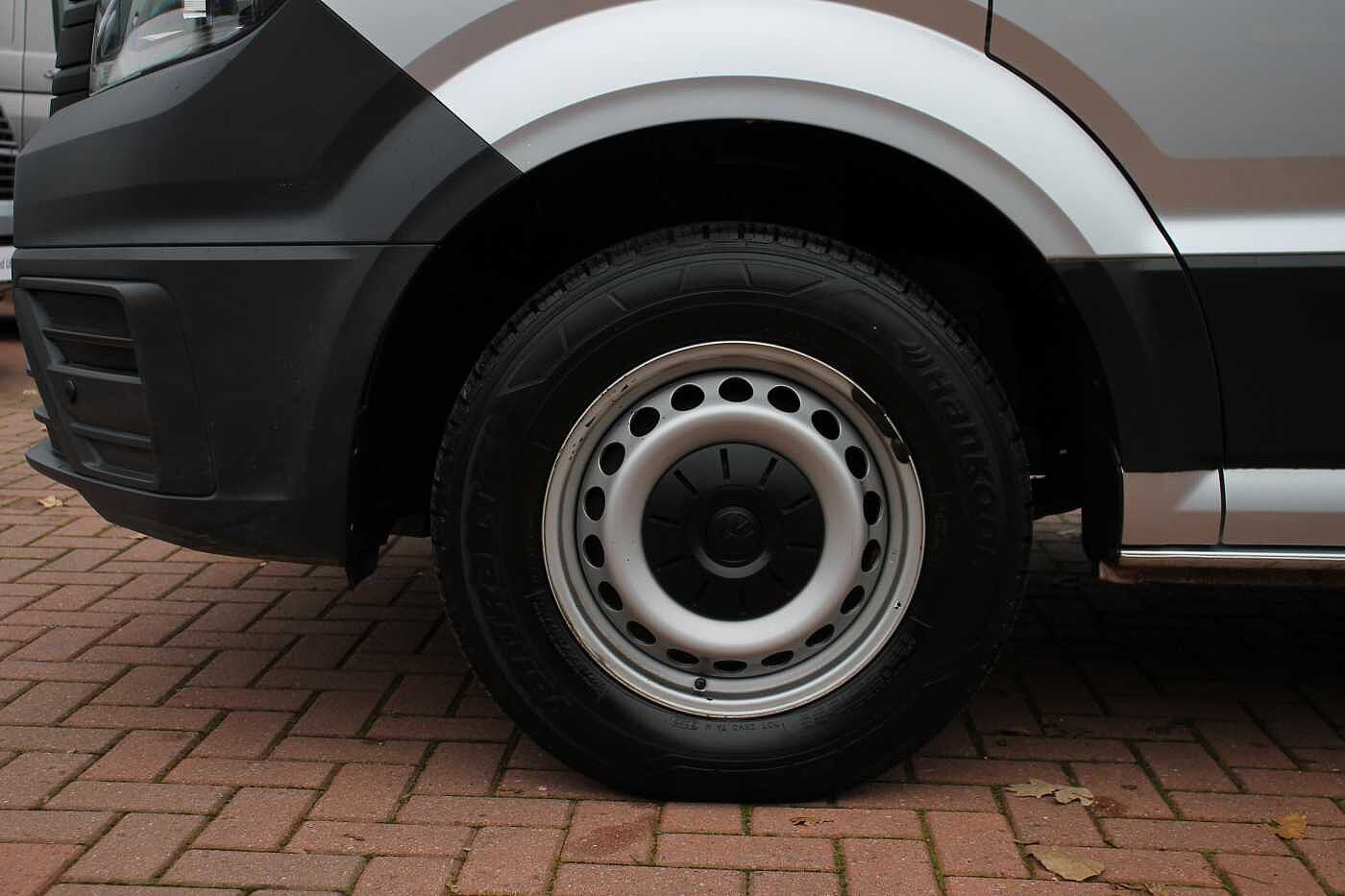 Volkswagen Crafter CR35 Panel van Startline MWB 140 PS 2.0 TDI 6sp Manual FWD