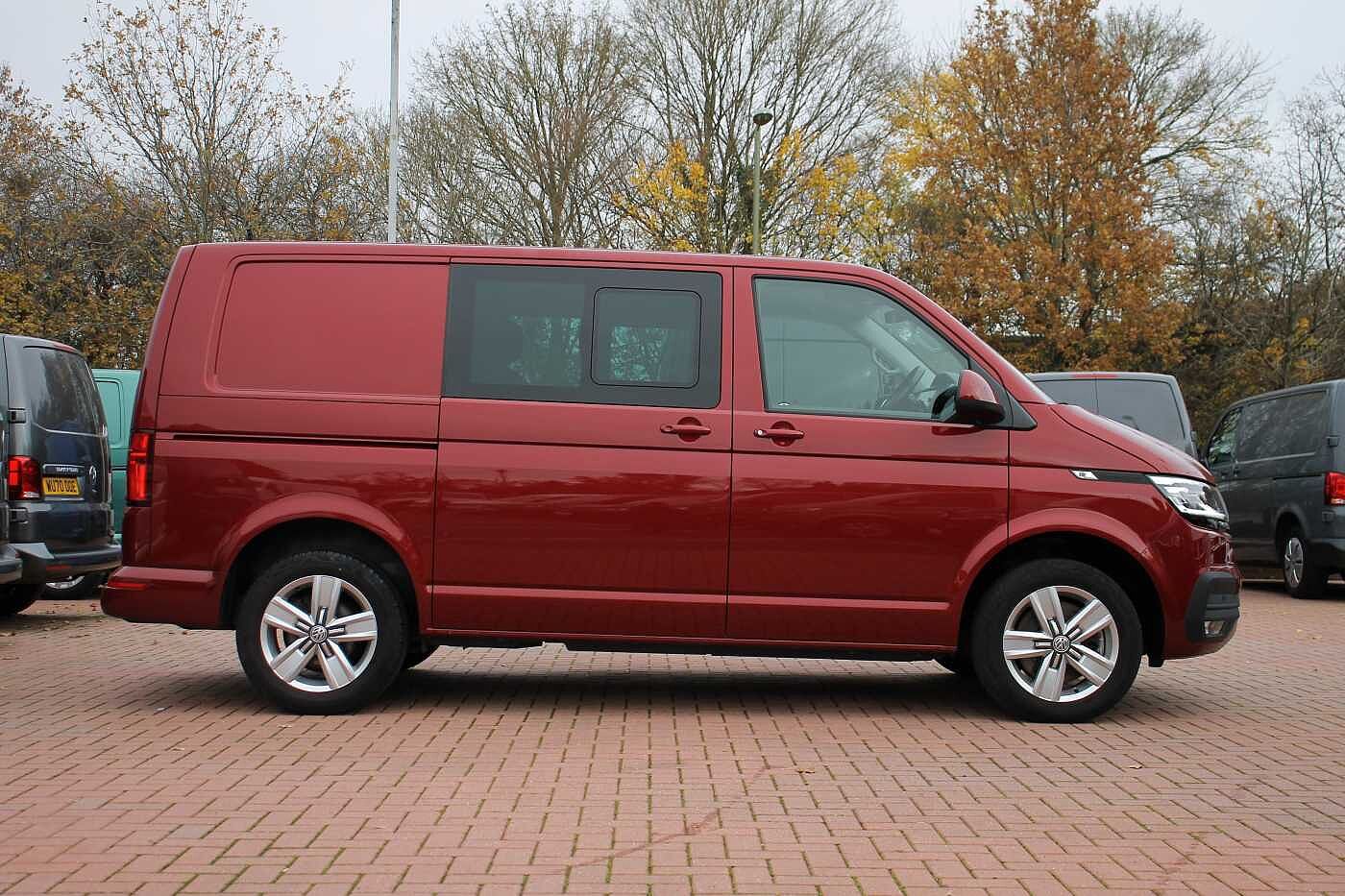 Volkswagen Transporter Kombi 2.0TDI 150ps T32 Highline BMT SWB