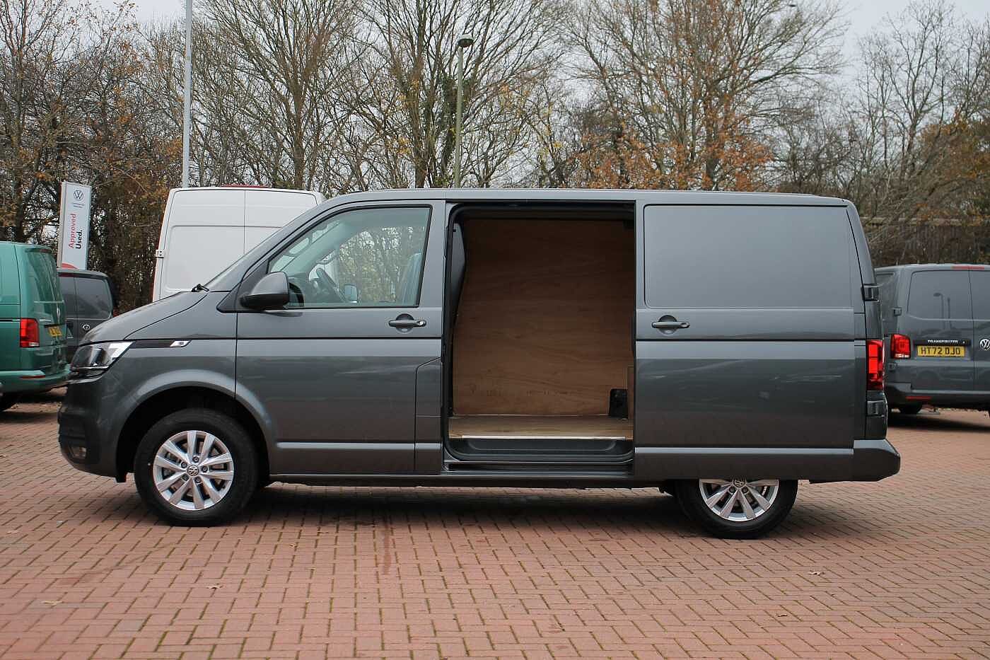 Volkswagen Transporter 2.0TDI 150ps T28 Highline BMT SWB PV DSG