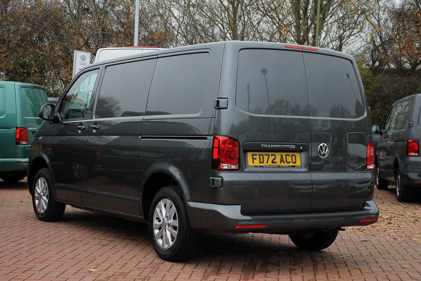 Volkswagen Transporter 2.0TDI 150ps T28 Highline BMT SWB PV DSG