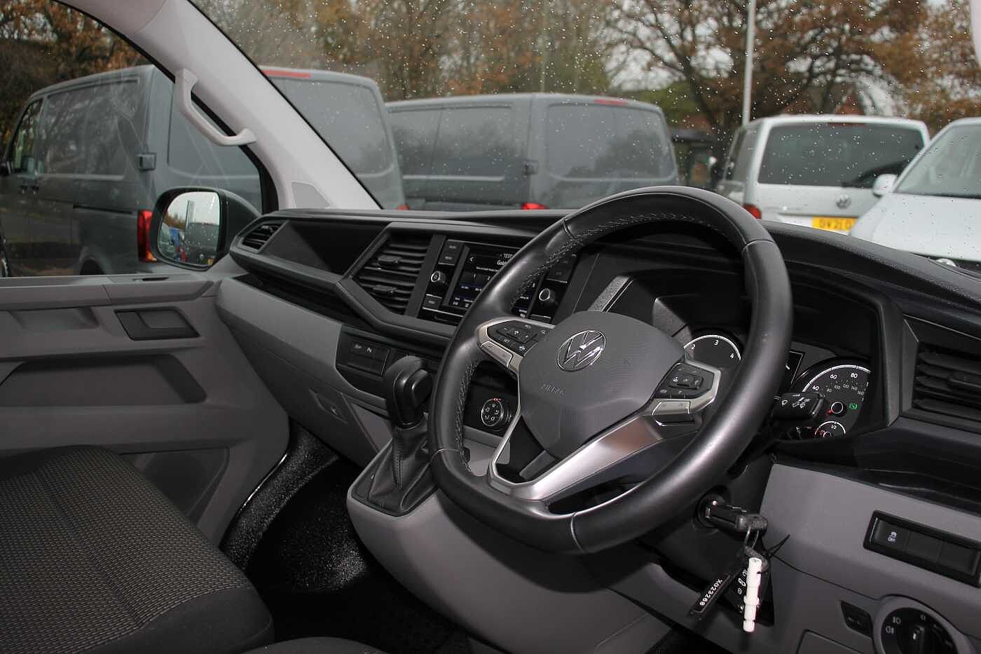 Volkswagen Transporter 2.0TDI 150ps T28 Highline BMT SWB PV DSG