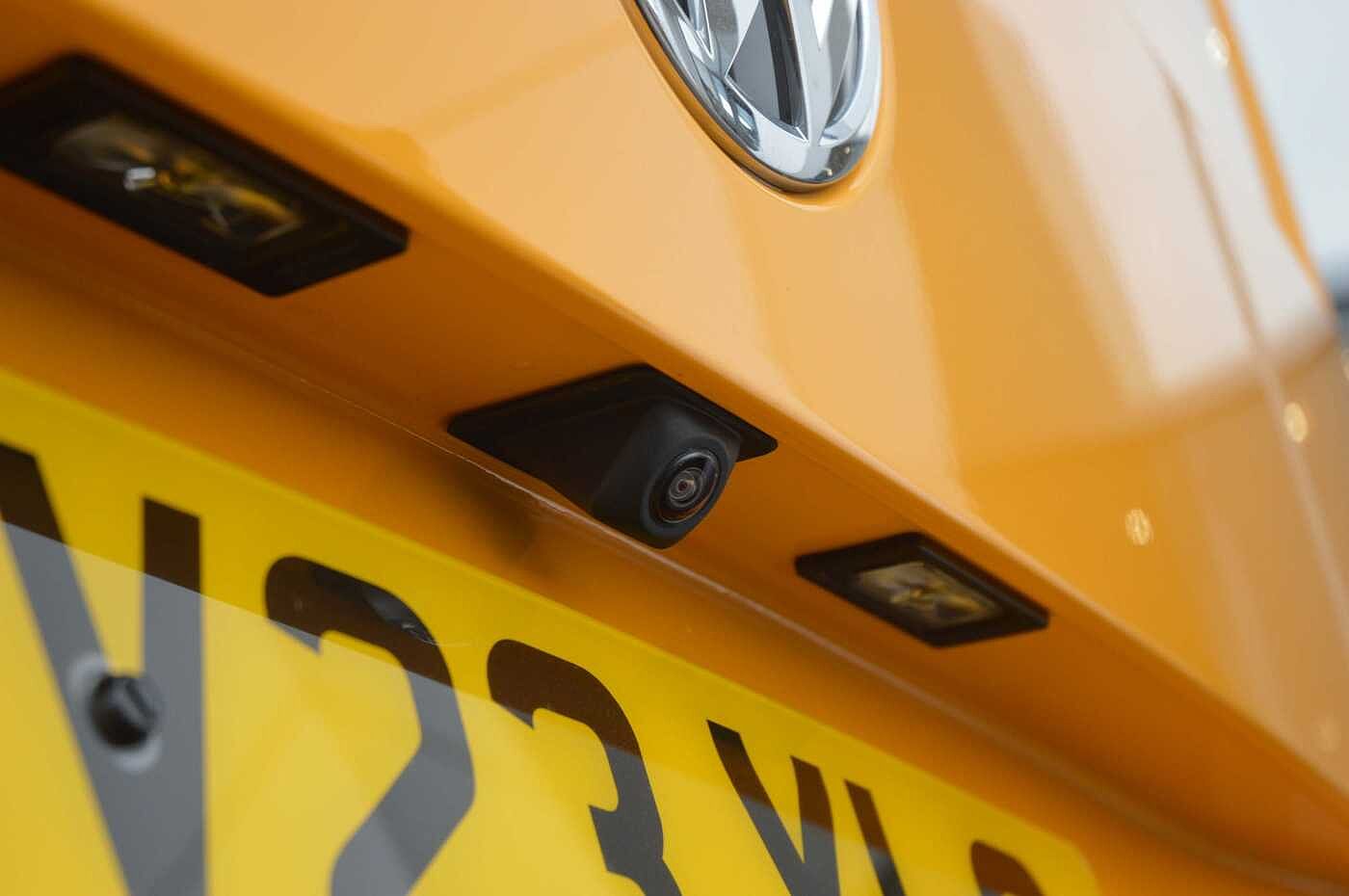 Volkswagen Transporter PV 2.0TDI (150PS)Eu6 T32 Highline SWB
