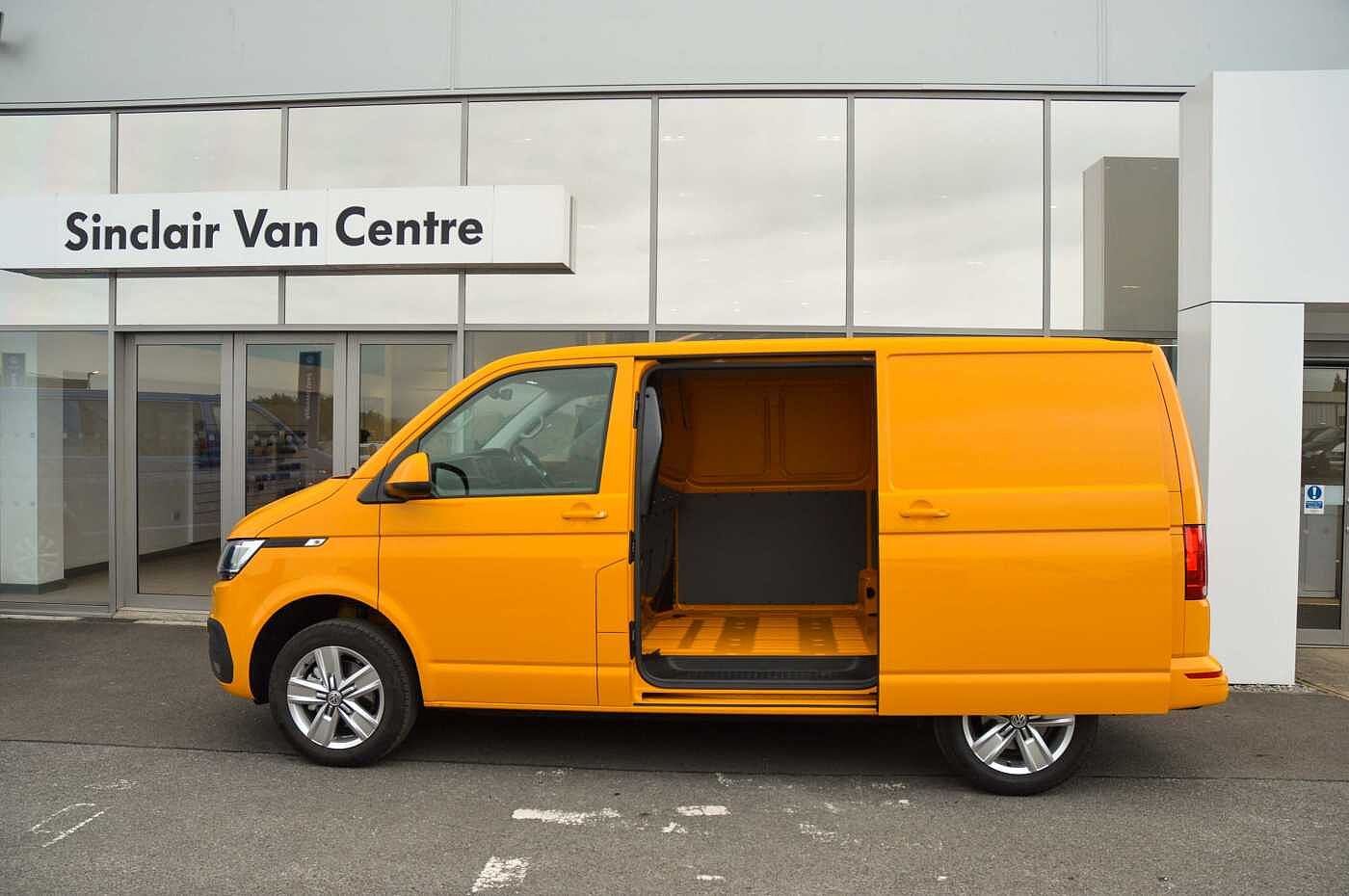 Volkswagen Transporter PV 2.0TDI (150PS)Eu6 T32 Highline SWB