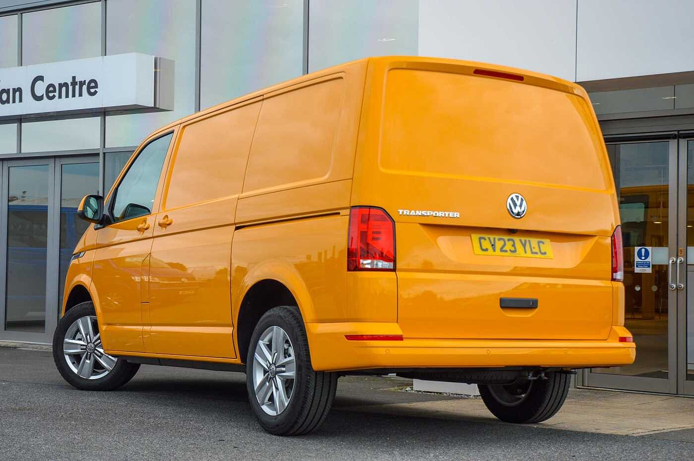 Volkswagen Transporter PV 2.0TDI (150PS)Eu6 T32 Highline SWB