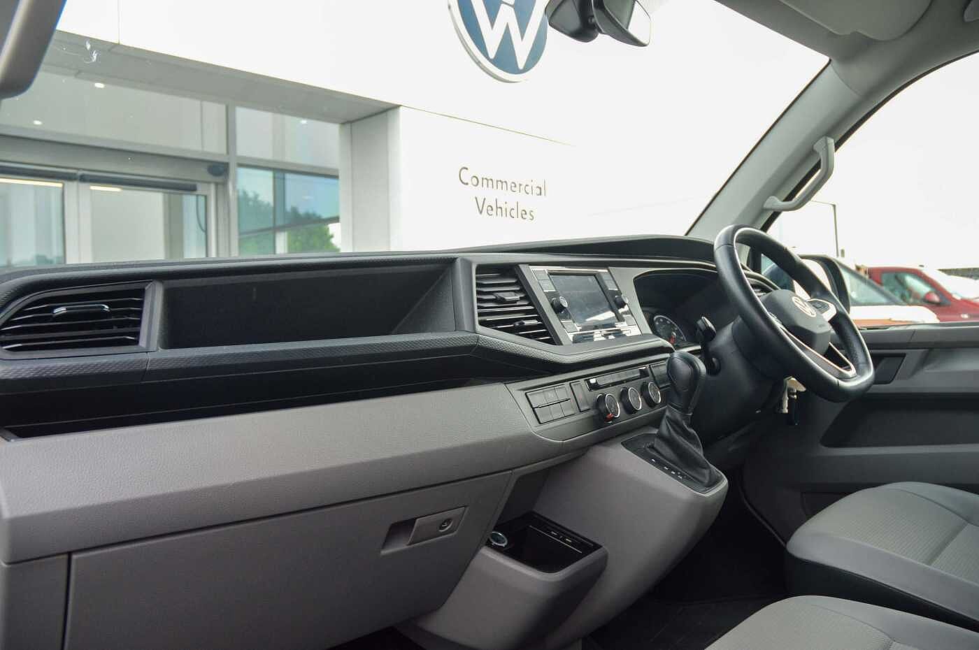 Volkswagen Transporter Shuttle T32 Swb Diesel 2.0 TDI 150PS SE Minibus DSG