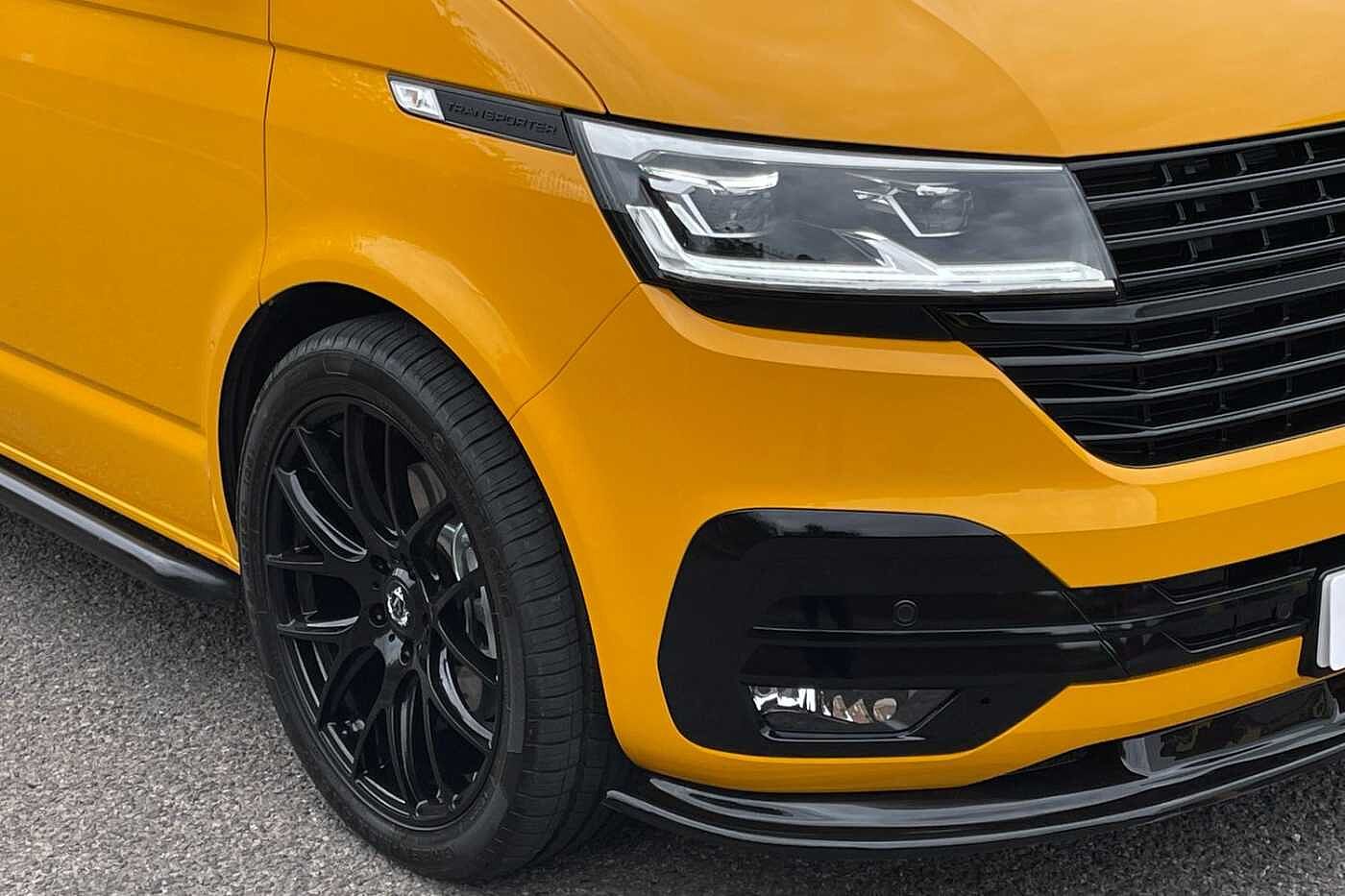 Volkswagen Transporter 2.0TDI 150PS T32 Highline SWB DSG Auto-4 Berth Camper-Delivery Miles Only