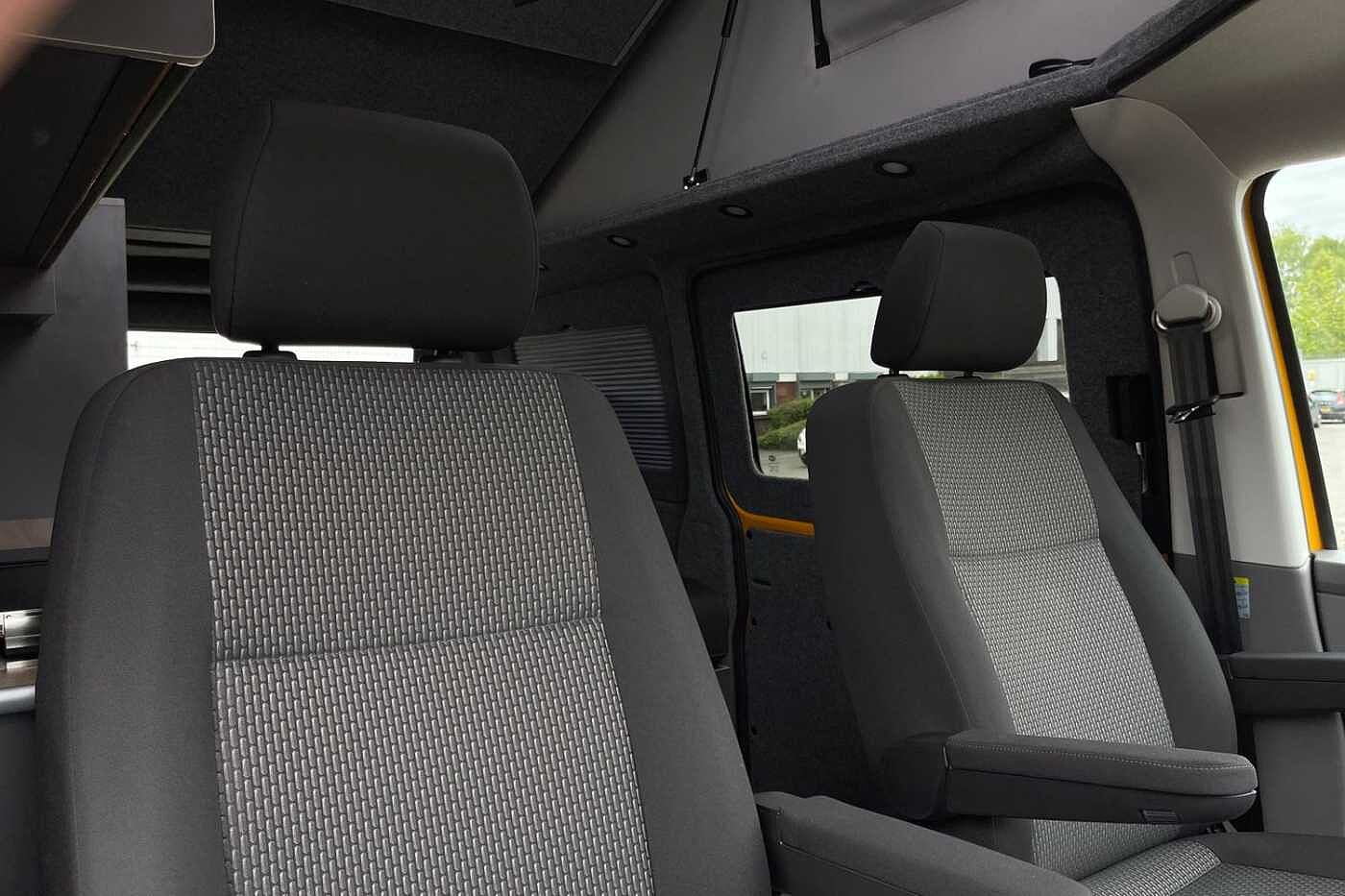 Volkswagen Transporter 2.0TDI 150PS T32 Highline SWB DSG Auto-4 Berth Camper-Delivery Miles Only